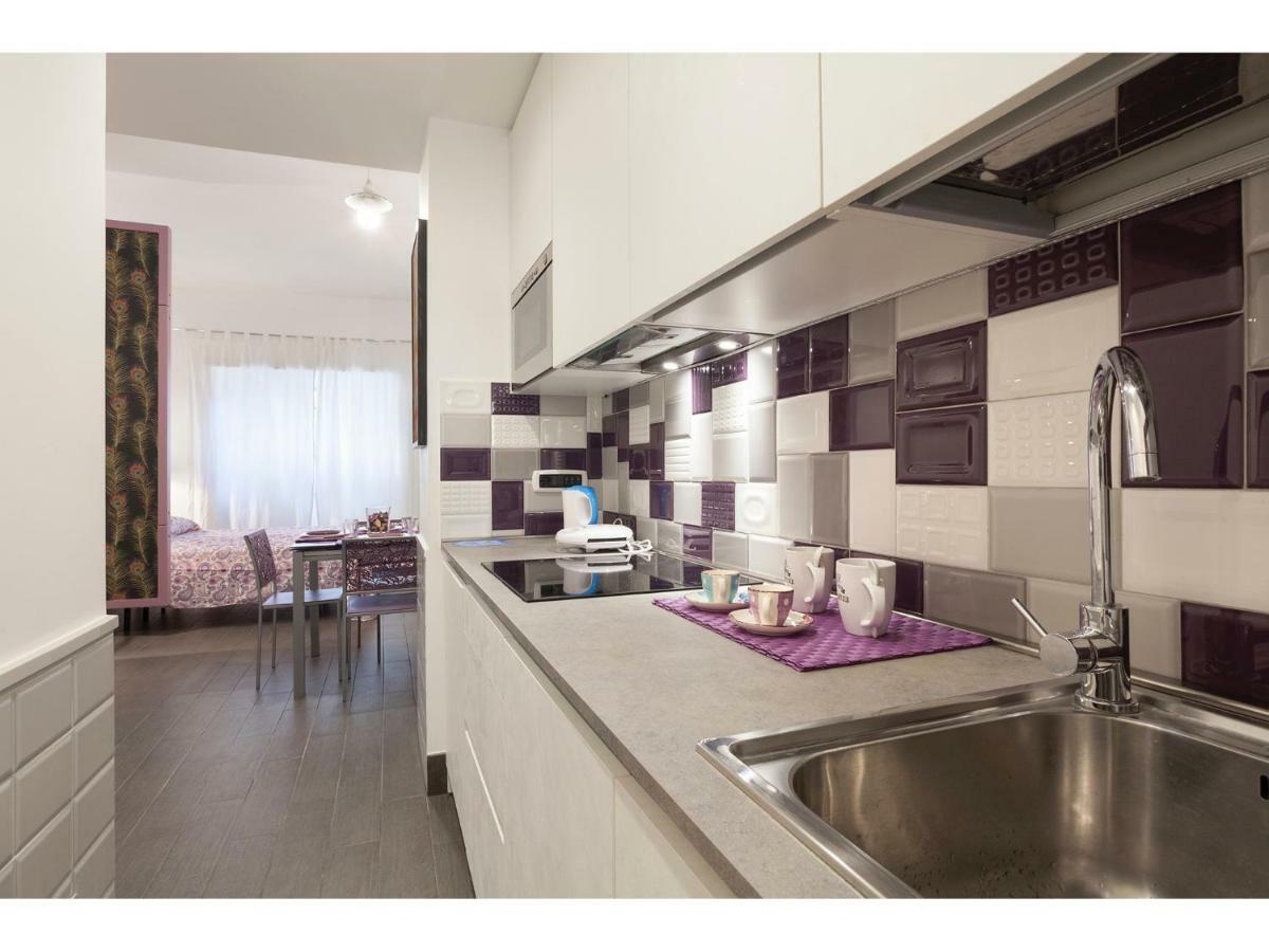 My Purple Apartment In The Center Of Рим Экстерьер фото